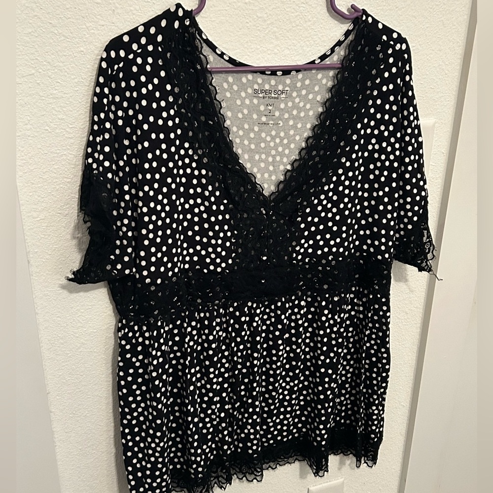 Torrid Size 2 Polka Dot Top